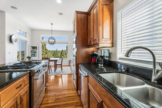 22-Kitchen | Image 15