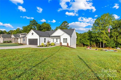 300 Hidden Creek Dr, Shelby, NC, 28152-8193 | Card Image