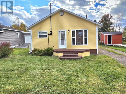 15 Coronation Street, Botwood, NL, A0H1E0 | Card Image