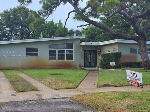 1941 Nw 184th St, Miami Gardens, FL, 33056-2751 | Card Image