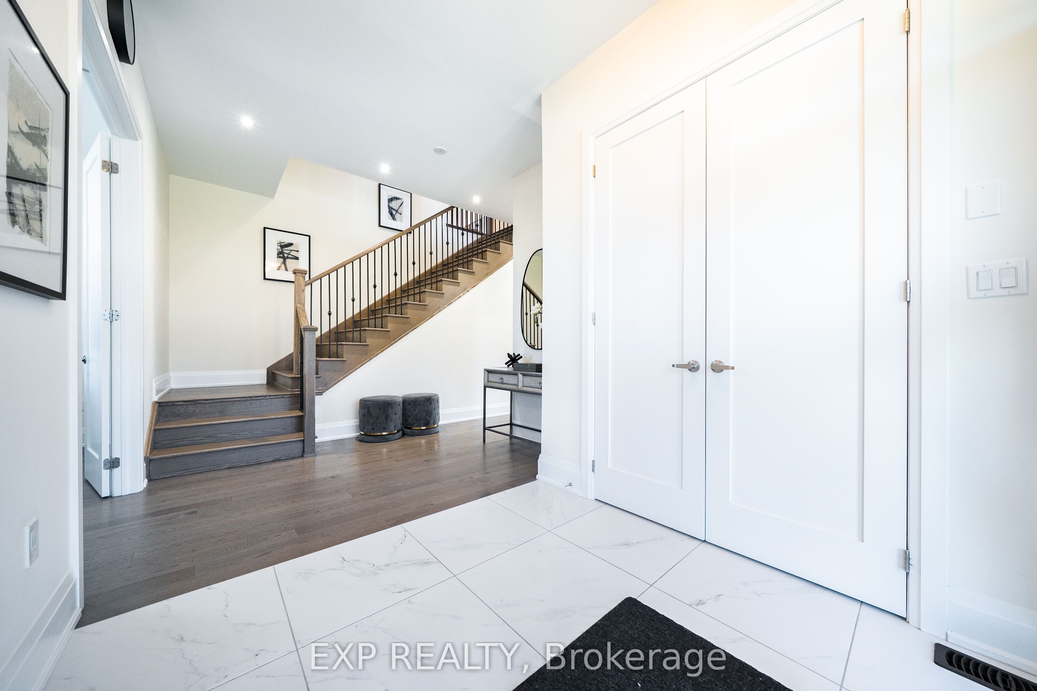 Residential in Georgina 5