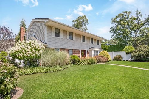 115 Wood Ln, Hauppauge, NY, 11788-3411 | Card Image
