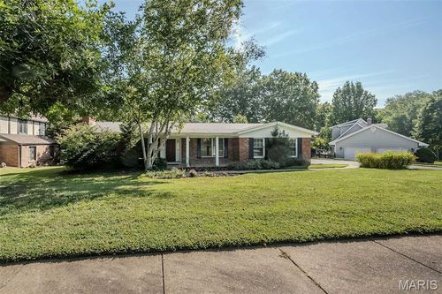 749 Chatelet Woods Drive, St Louis, MO, 63135 | Card Image