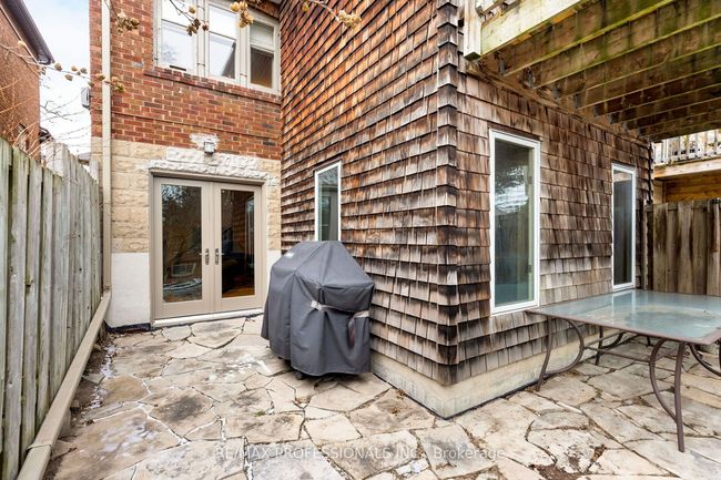 27 Larkin Ave, House other with 4 bedrooms, 2 bathrooms and null parking in Toronto ON | Image 36