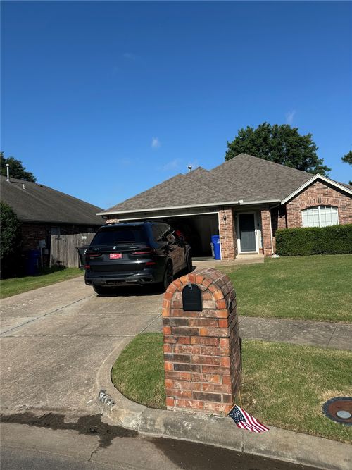 804 N Kalanchoe Ave, Broken Arrow, OK, 74012-2281 | Card Image
