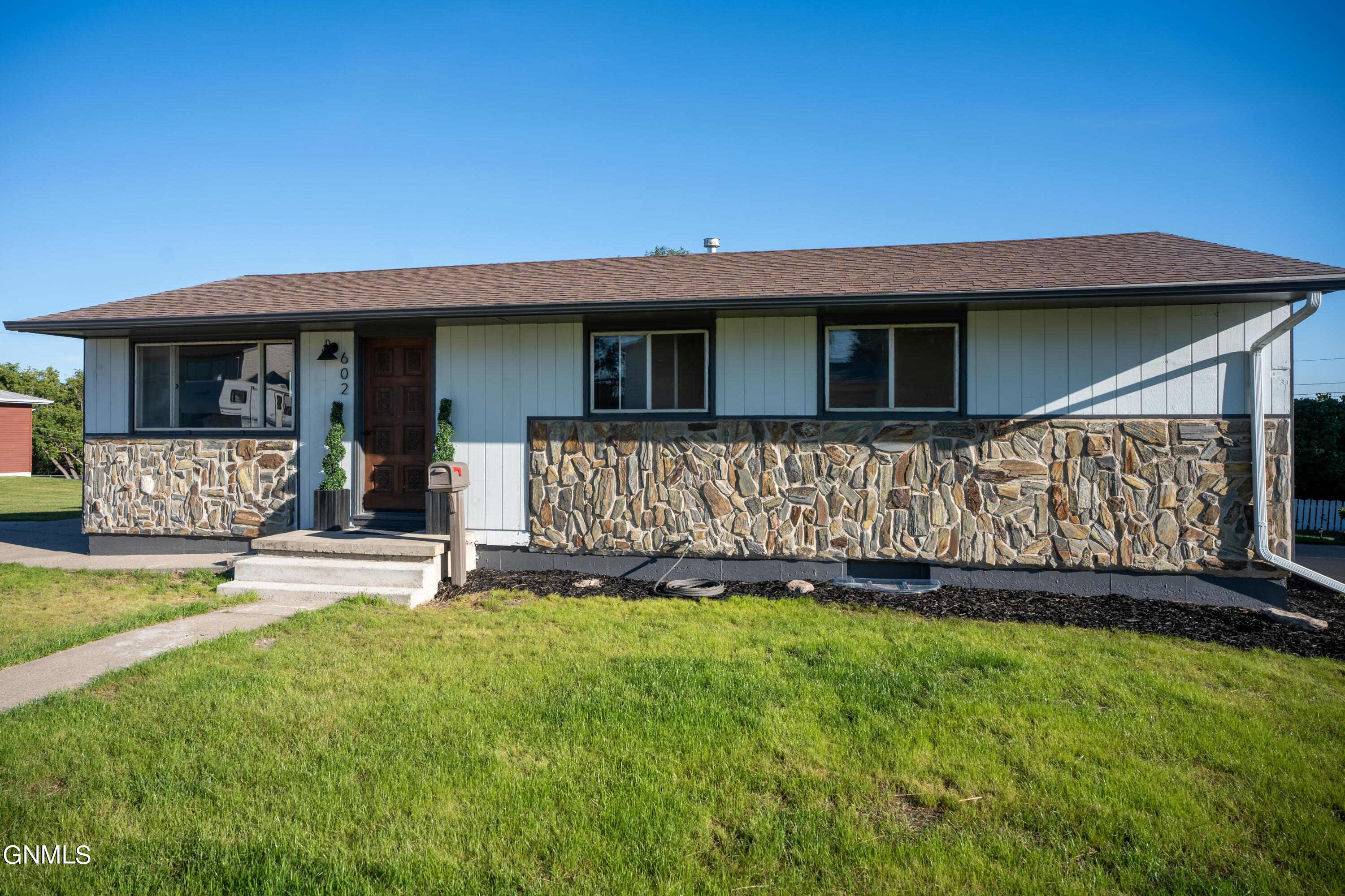 12th St, Mandan, ND 58554