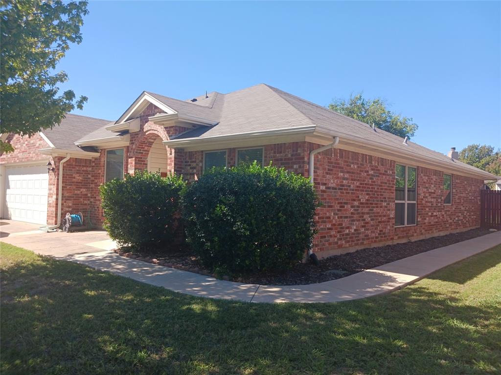 Roberts Dr, Saginaw, TX 76179