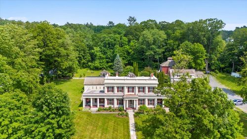 3904-3888-3904 Vt Route 7a, Arlington, VT, 05250-4524 | Card Image