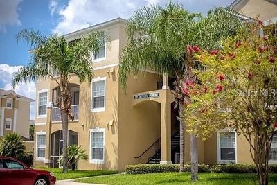 301 - 8107 Coconut Palm Way, Condo with 3 bedrooms, 2 bathrooms and null parking in KISSIMMEE FL | Image 1