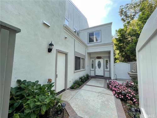 19686 Surfbreaker Ln, Huntington Beach, CA, 92648 | Card Image