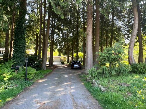 12564 24 Ave, Surrey, BC, V4A2E4 | Card Image