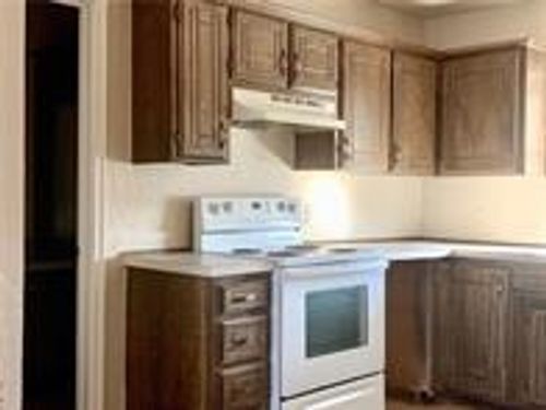 700 W Davis Ave, Weatherford, OK, 73096-2899 | Card Image