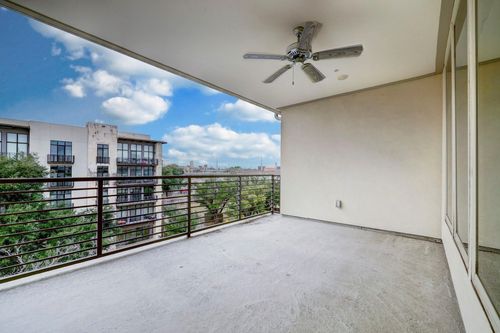 306-4819 Caroline St, Houston, TX, 77004-5756 | Card Image