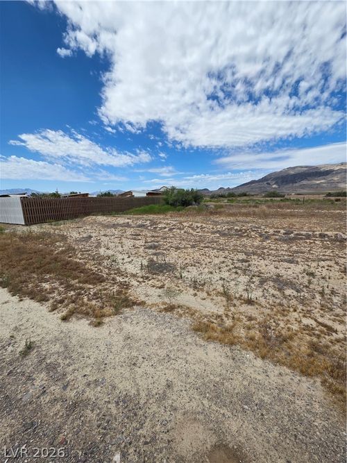 5700 Itasca Pl, Pahrump, NV, 89060-1607 | Card Image