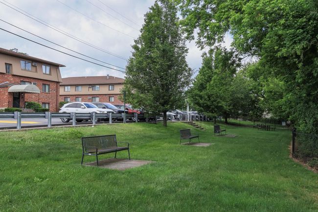 APT-1H - 25 Log St, Condo with 2 bedrooms, 1 bathrooms and null parking in Manchester NH | Image 17