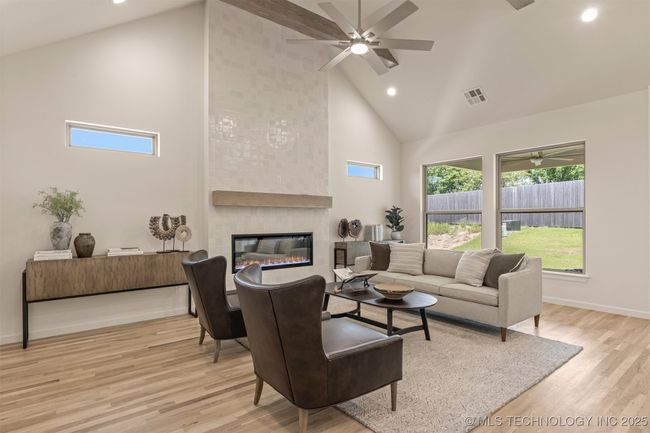 1331 N Beech St, House other with 3 bedrooms, 2 bathrooms and null parking in Broken Arrow OK | Image 9