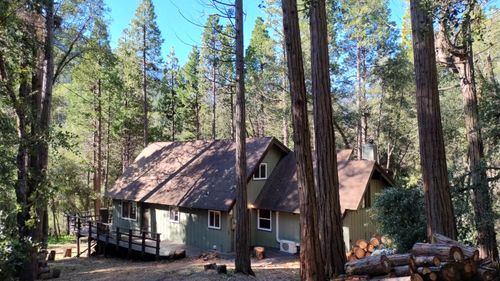 1693 Coy Flat Dr, Springville, CA, 93265-9520 | Card Image