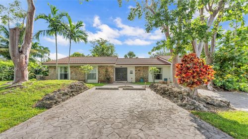 9220 Sw 94th Pl, Miami, FL, 33176-2031 | Card Image