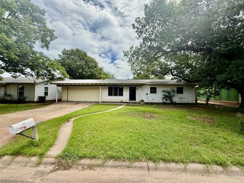 105 Ragland Street, Graham, TX, 76450 | Card Image