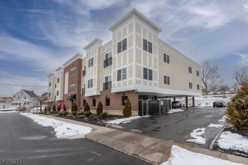 304-351 W Clay Ave, Roselle Park, NJ, 07204-1807 | Card Image