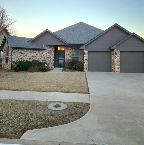 516 23rd Ave Ne, Norman, OK, 73071-2136 | Card Image
