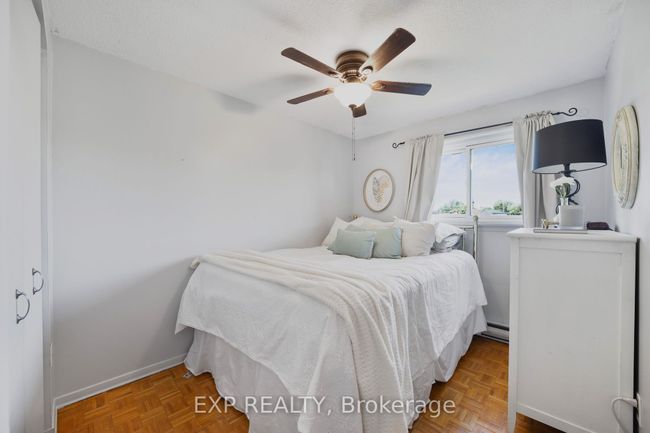 136 Darras Crt, Condo with 5 bedrooms, 2 bathrooms and 1 parking in Brampton ON | Image 26