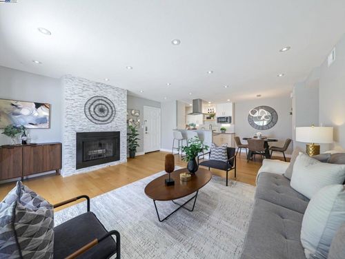 apt-212-44 Lodato Ave, San Mateo, CA, 94403-1742 | Card Image