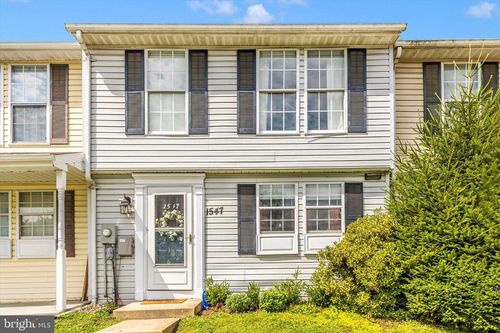 1547 Iris Ct, HAGERSTOWN, MD, 21740-2004 | Card Image