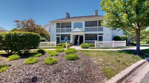 2854 S Knightsbridge Cir, Ann Arbor, MI, 48105-9288 | Card Image