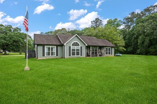 200 Chris Ln, Shepherd, TX, 77371-6074 | Card Image