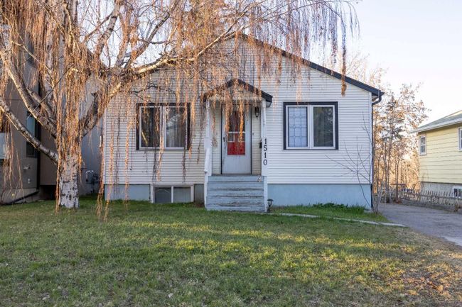 1510 23 Avenue Nw, Home with 2 bedrooms, 2 bathrooms and 3 parking in Calgary AB | Image 12