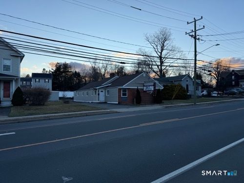 3-615 E Main St, Meriden, CT, 06450-6056 | Card Image