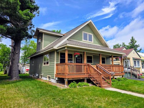 825 Ne 2nd Ave, Grand Rapids, MN, 55744-2806 | Card Image