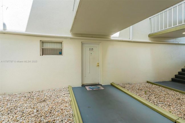 APT-115 - 4235 N University Dr, Condo with 2 bedrooms, 2 bathrooms and null parking in Sunrise FL | Image 11