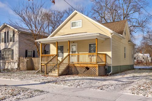 817 S Oakley St, Saginaw, MI, 48602-2250 | Card Image