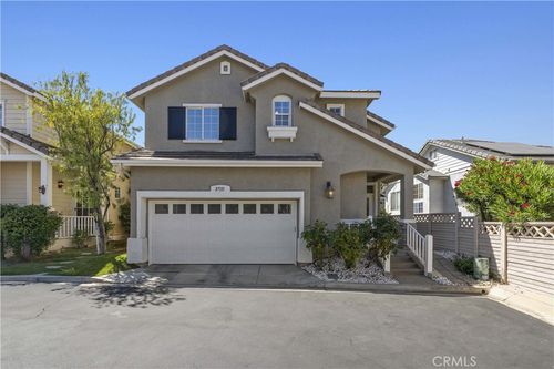 54-27151 Manor Cir, Valencia, CA, 91354-2692 | Card Image