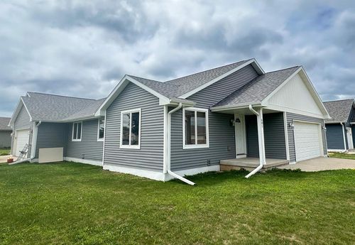 601 Porter/ 305 S. 6th Street, Evansville, WI, 53536 | Card Image