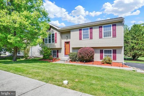 315 Iroquois Trl, York Haven, PA, 17370-9414 | Card Image