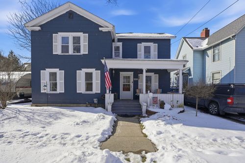 220 Park St, Hastings, MI, 49058-1633 | Card Image
