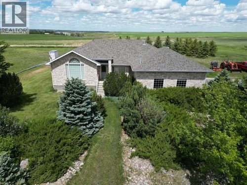 221044 Township Road 50, Magrath, AB, T0K1J0 | Card Image