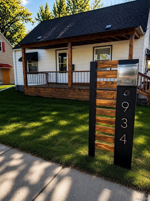 934 Campbell Street, Flint, MI, 48507 | Card Image