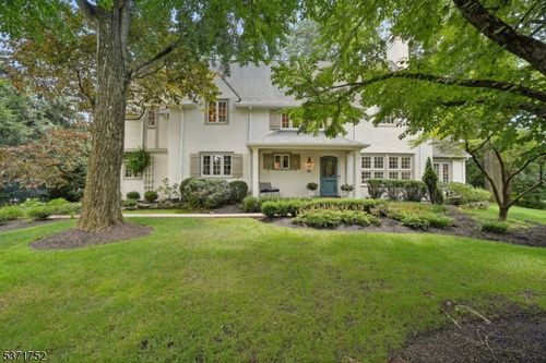 63 Whittredge Rd, Summit, NJ, 07901-3707 | Card Image