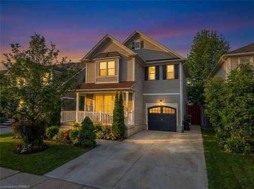 18 Hollinrake Ave, Brantford, ON, N3T0A6 | Card Image