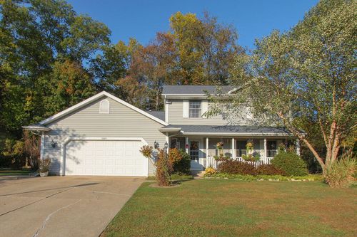 33671 Woodmont Ridge Dr, New Carlisle, IN, 46552-8222 | Card Image