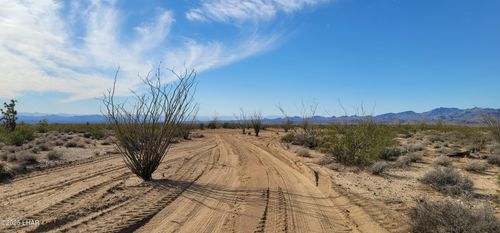 197 S Cortaro Rd, Yucca, AZ, 86438 | Card Image