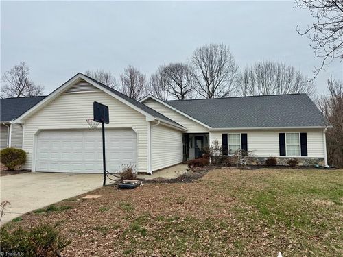 2914 Haig St, Greensboro, NC, 27405-3391 | Card Image