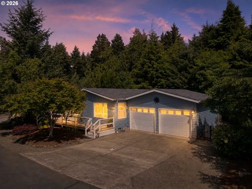 380 Seagrove Loop, Lincoln City, OR, 97367-5306 | Card Image