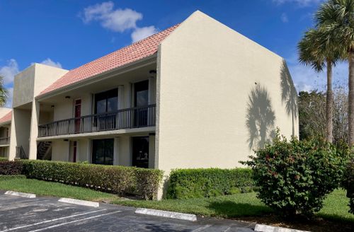 205-2520 Presidential Way, West Palm Beach, FL, 33401 | Card Image