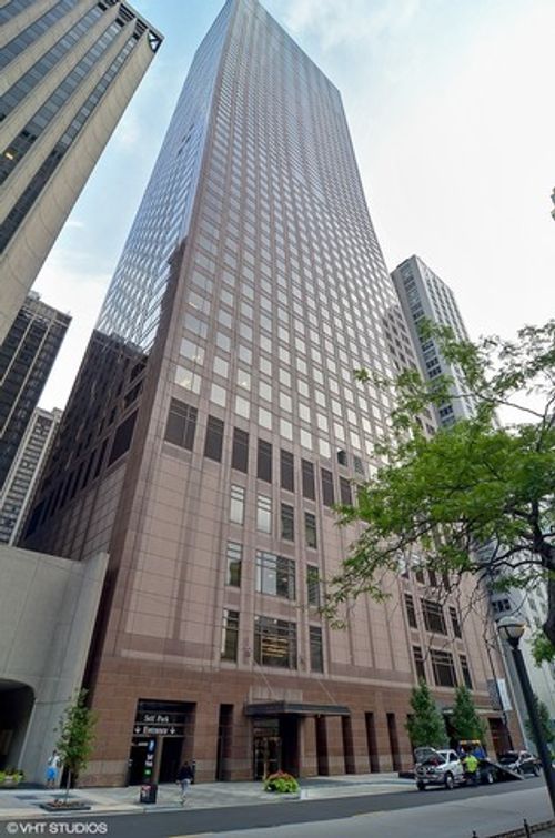 unit-58k2-161 E Chicago Ave, Chicago, IL, 60611-2601 | Card Image