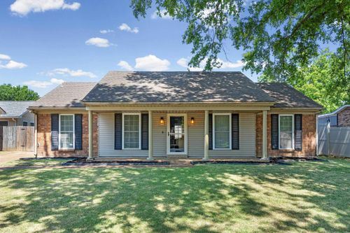 6888 Coral Hill Dr, Bartlett, TN, 38135-1718 | Card Image